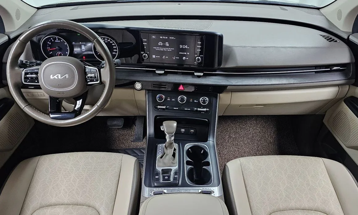 Kia Carnival — фото 10