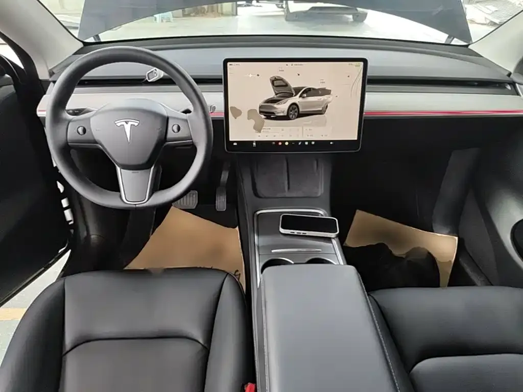 Tesla Model Y — фото 4