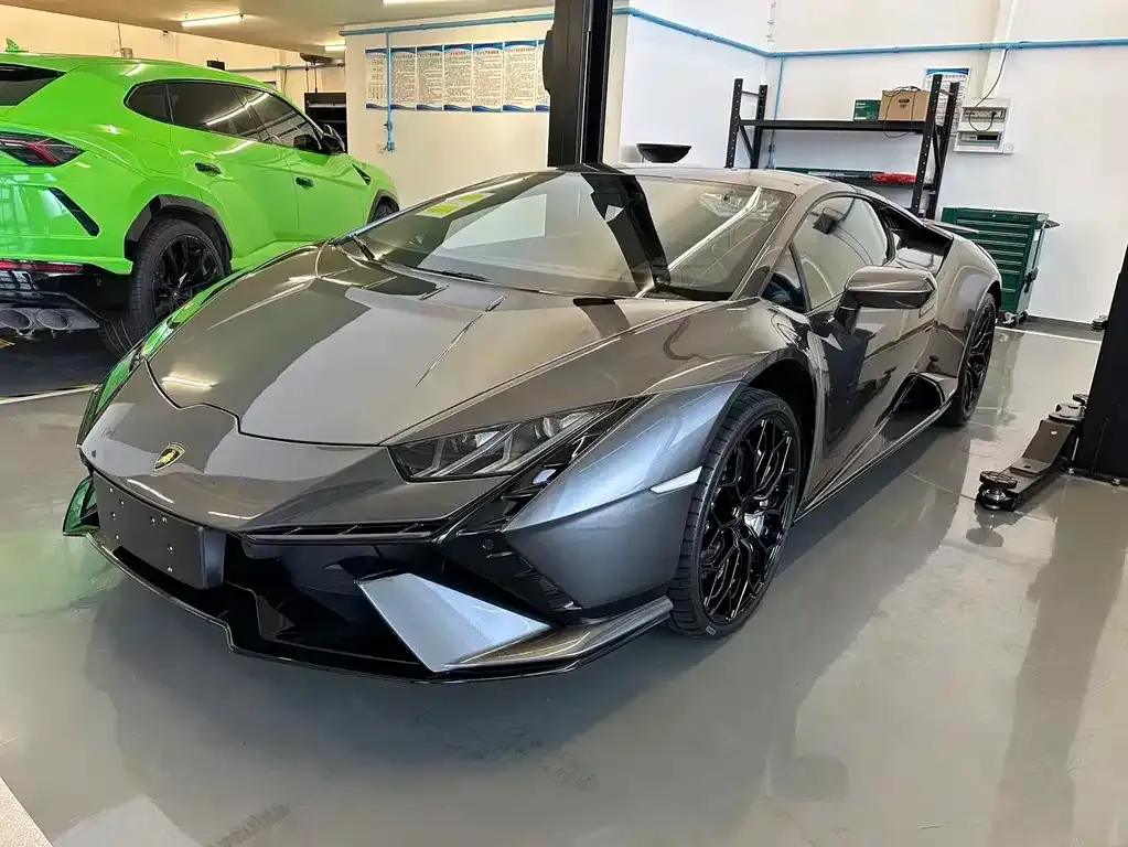 Lamborghini Huracan — фото 1