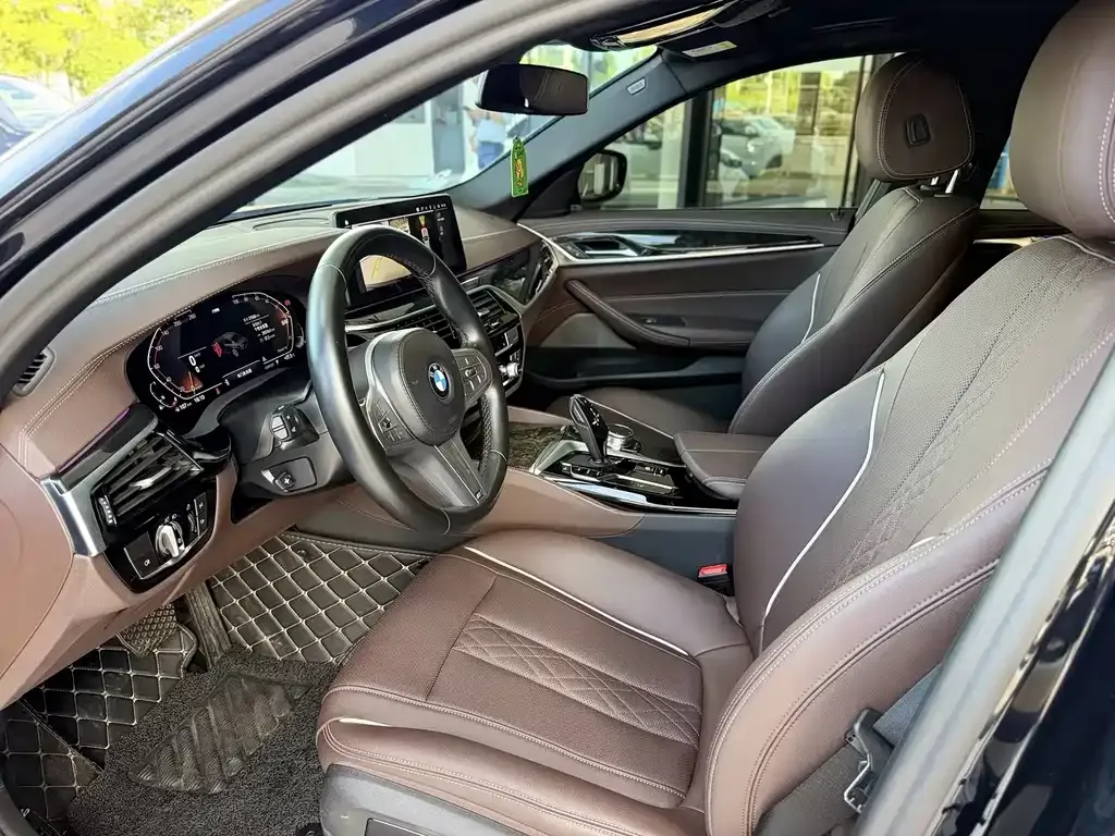 BMW 5 Series — фото 10