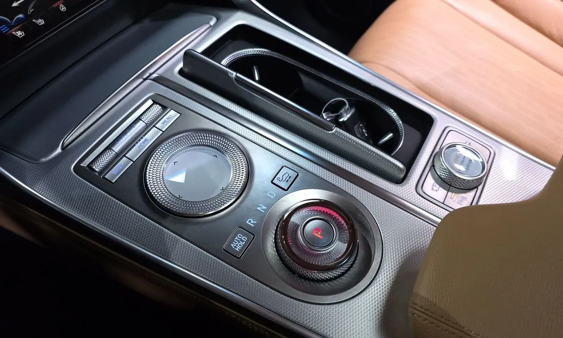 Genesis GV80 — фото 10
