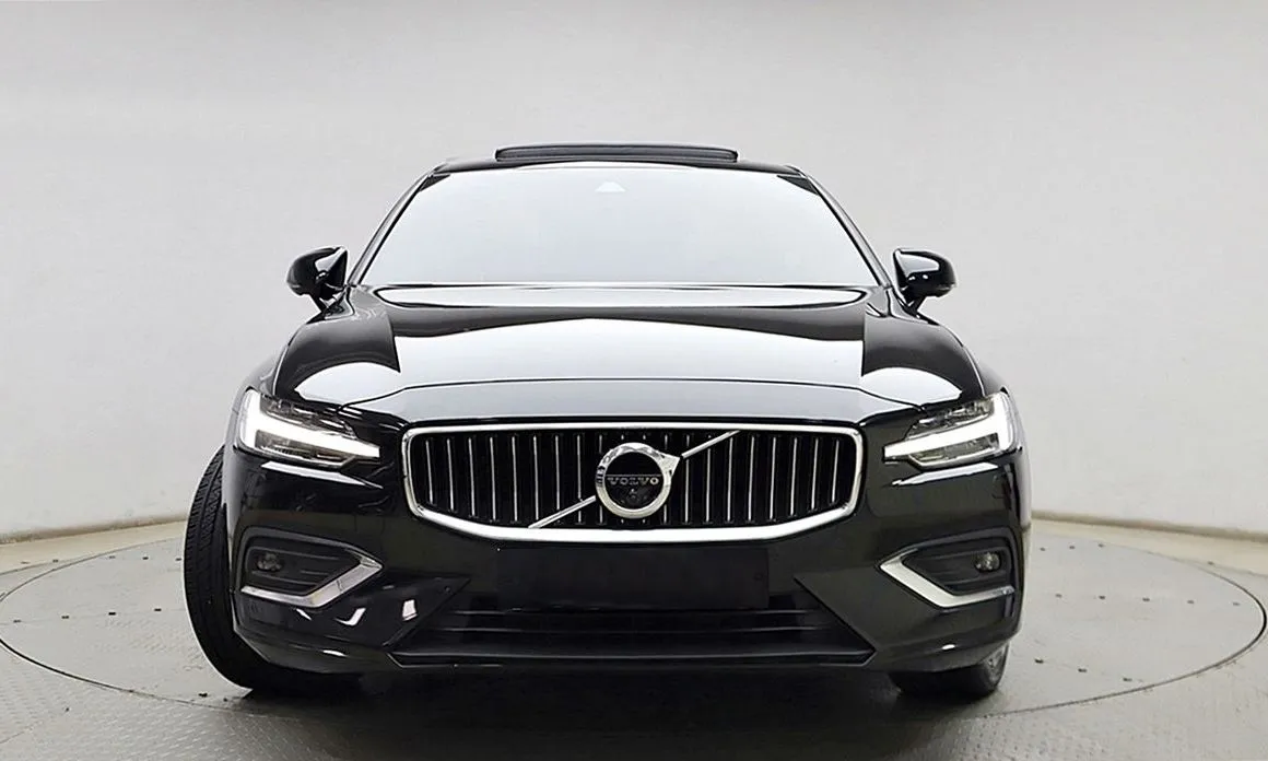 Volvo S60 — фото 9
