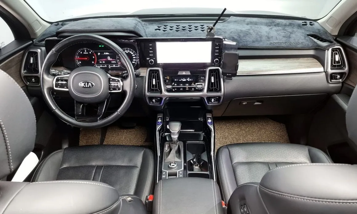Kia Sorento — фото 10