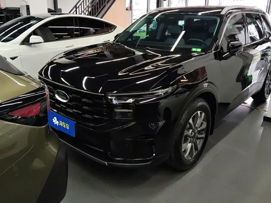 Ford Edge — фото 1