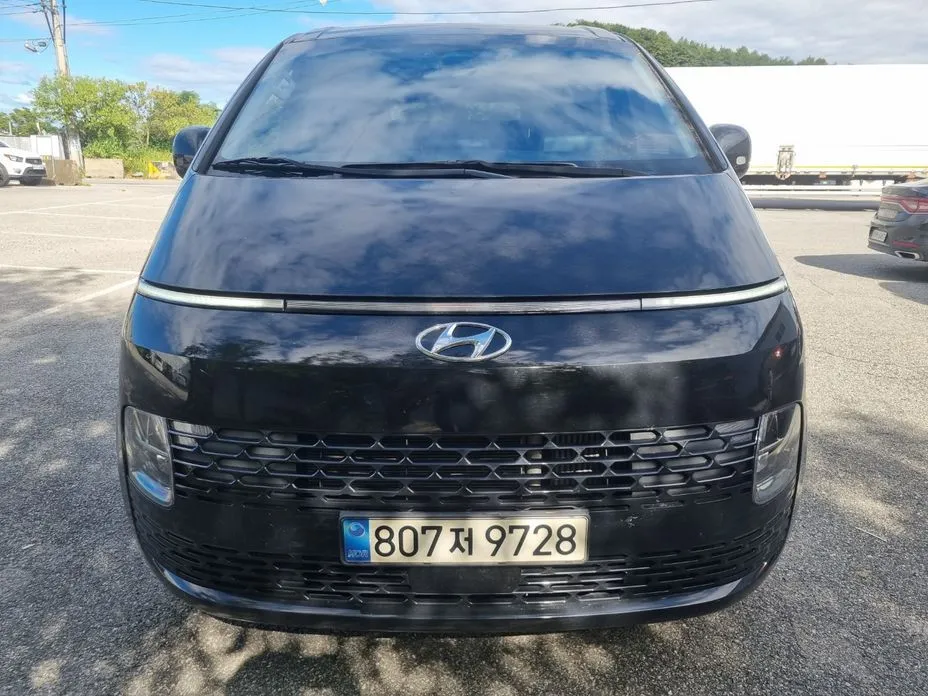 Hyundai Staria — фото 1