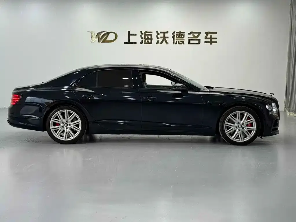 Bentley Flying Spur — фото 7