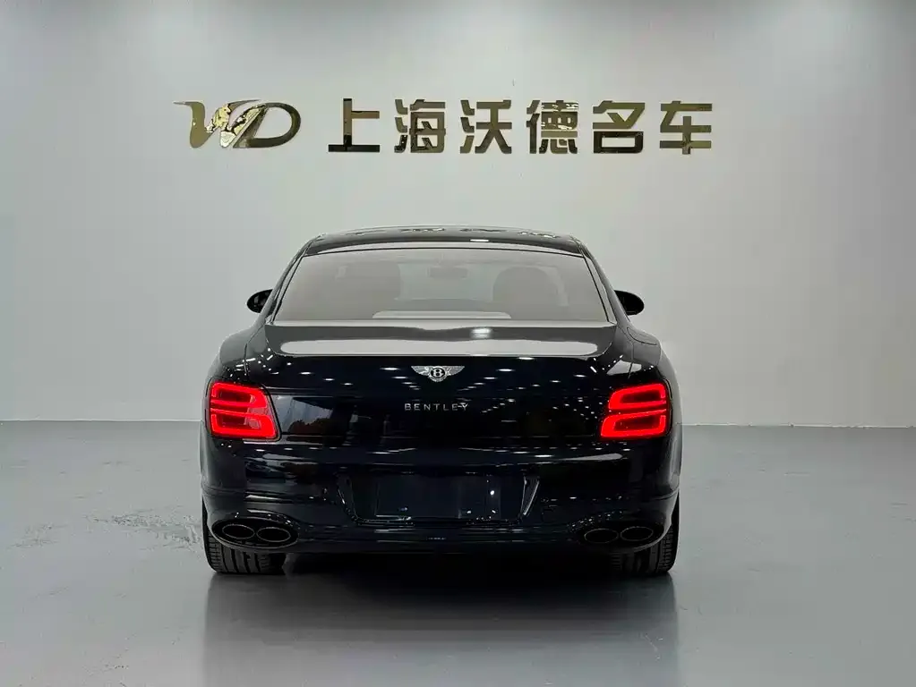 Bentley Flying Spur — фото 6