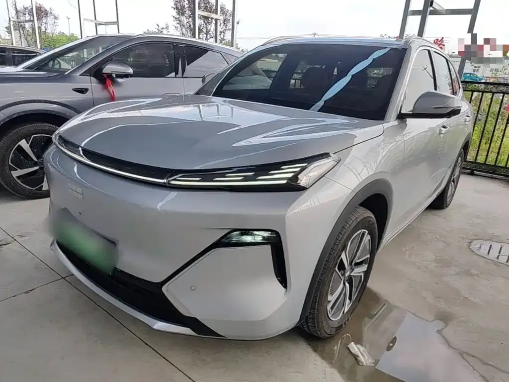 Geely Galaxy Xingjian 7 — фото 1