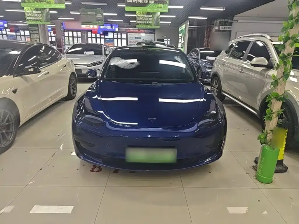 Tesla Model 3 — фото 10