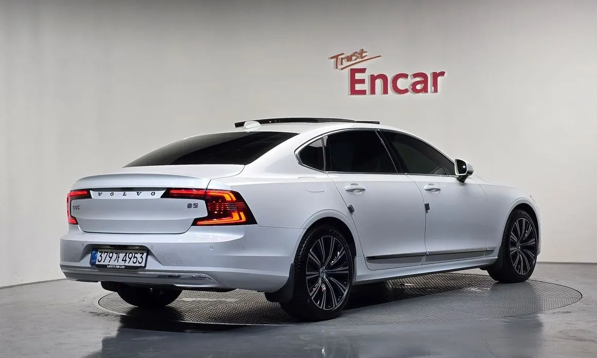 Volvo S90 — фото 3