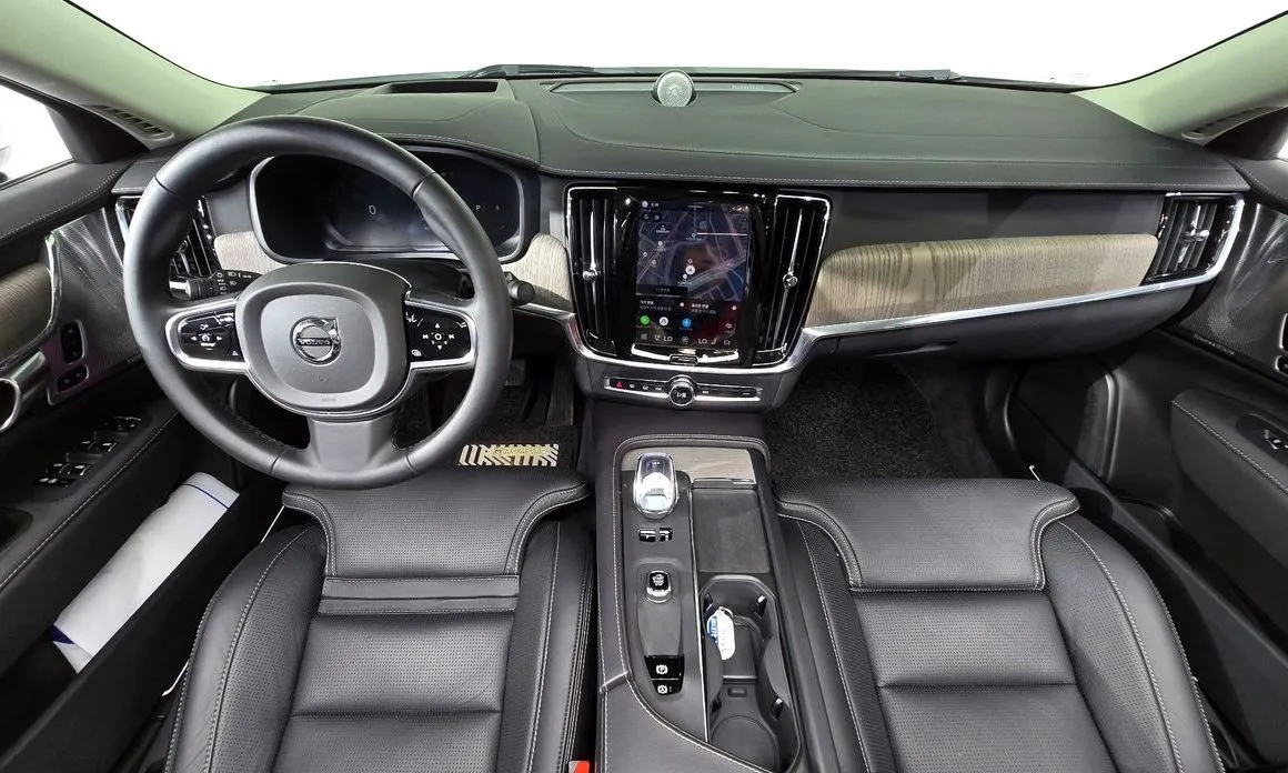 Volvo S90 — фото 10