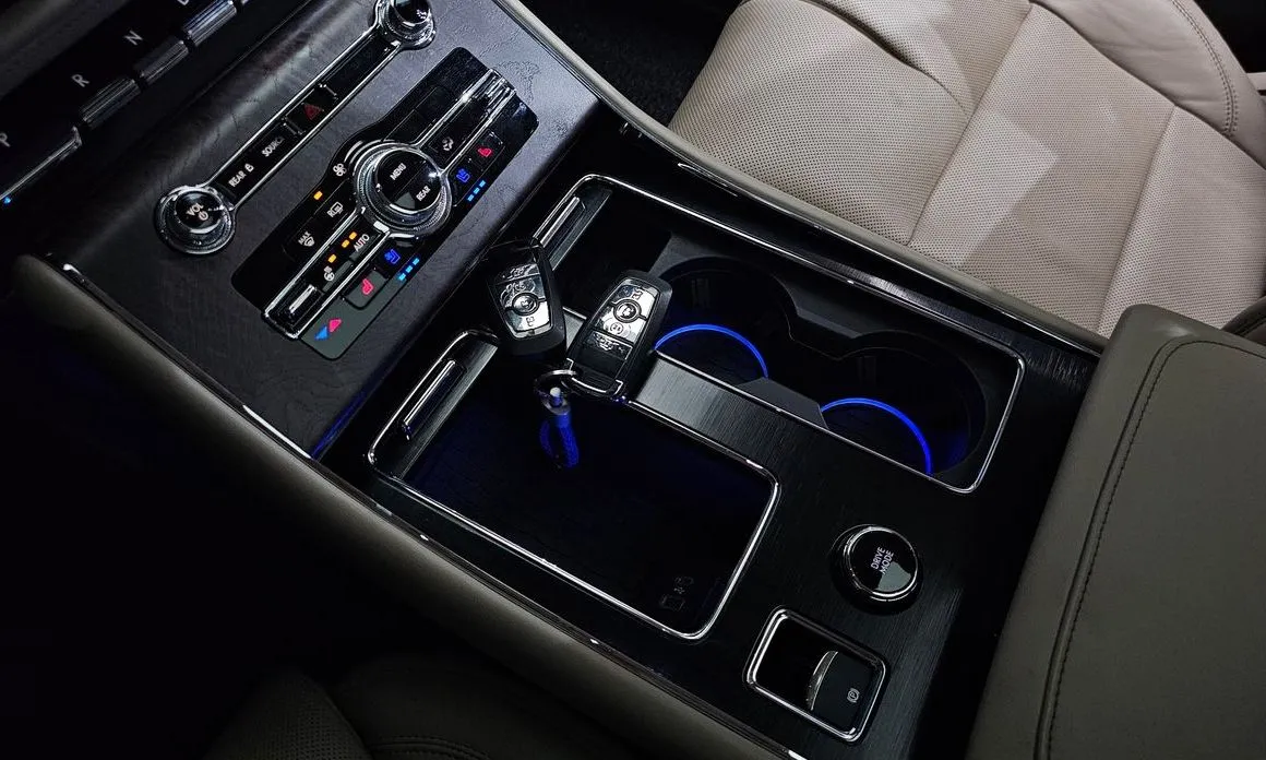 Lincoln Aviator — фото 10