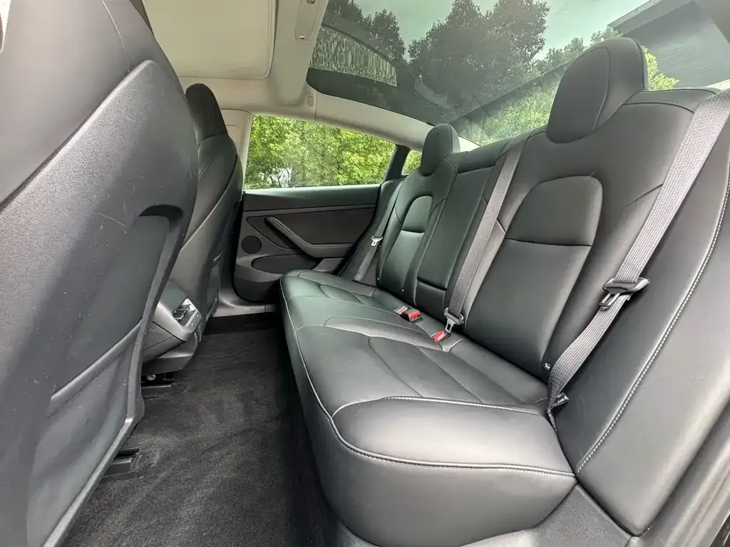 Tesla Model 3 — фото 6