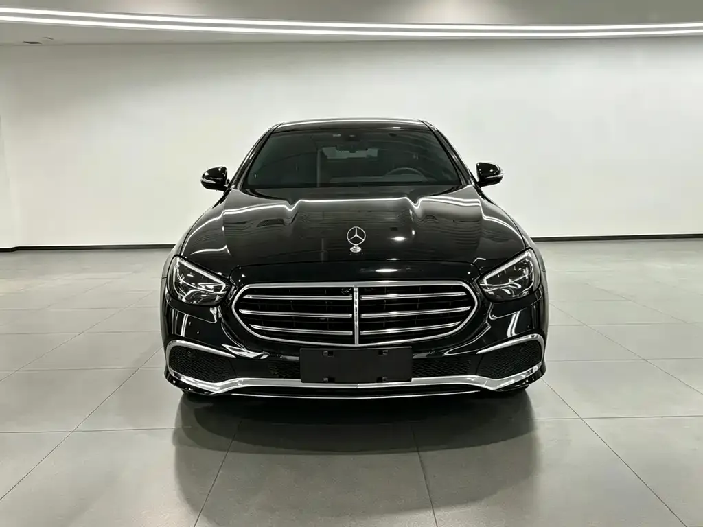 Mercedes-Benz E-Class — фото 5