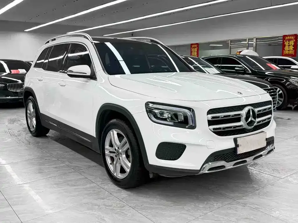 Mercedes-Benz GLB — фото 8