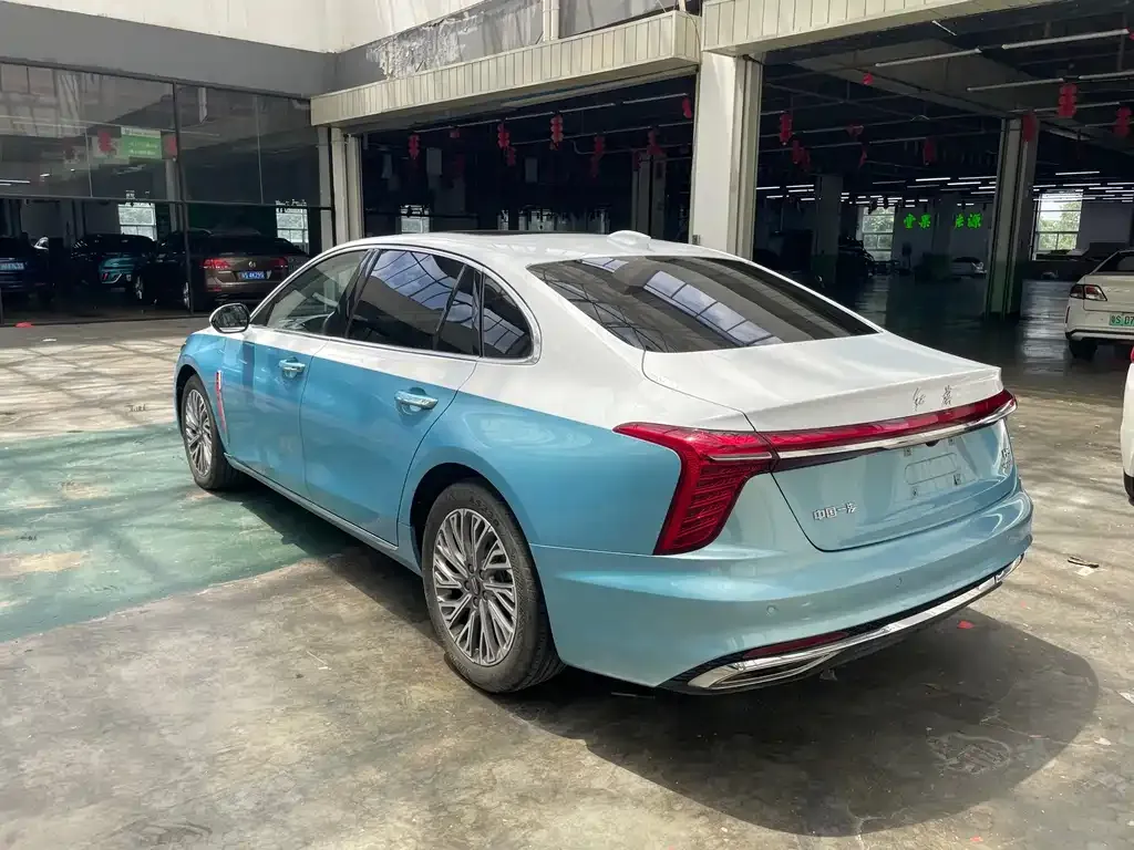 Hongqi H5 — фото 10