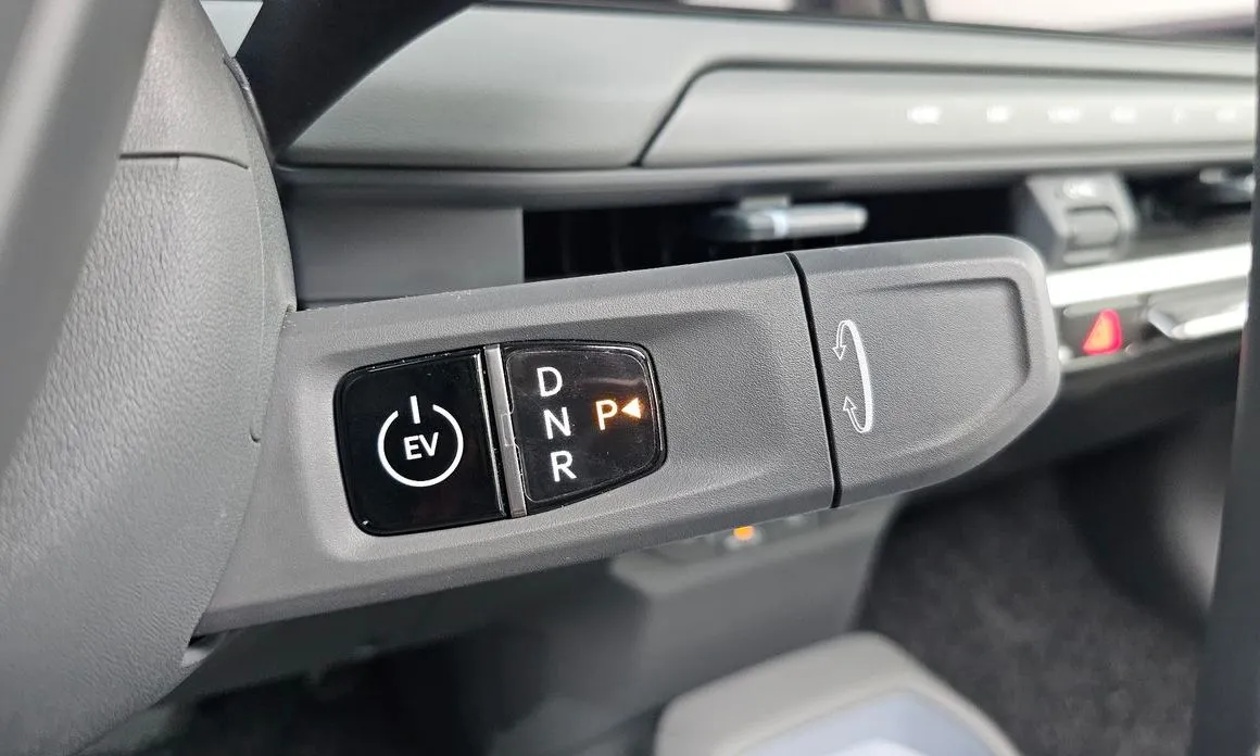 Kia EV3 — фото 5