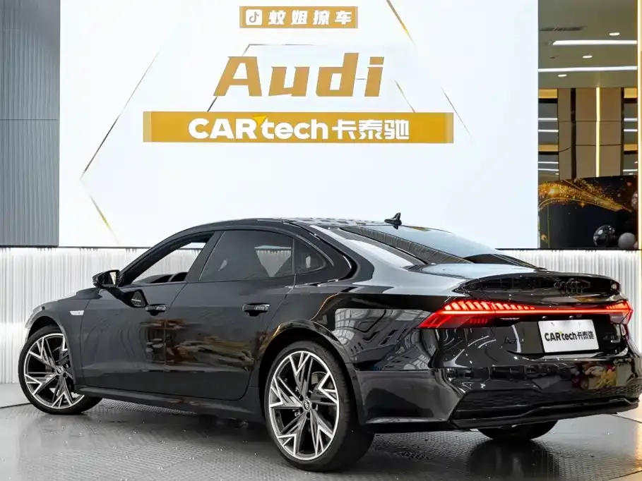 Audi A7L — фото 5