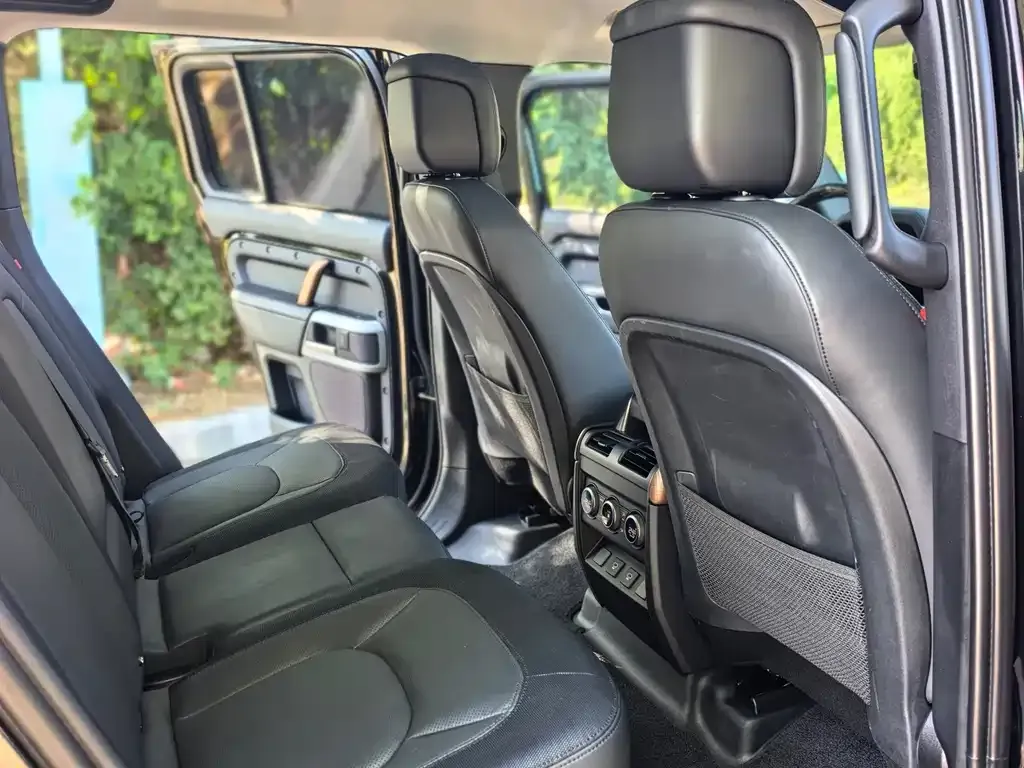 Land Rover Defender — фото 8