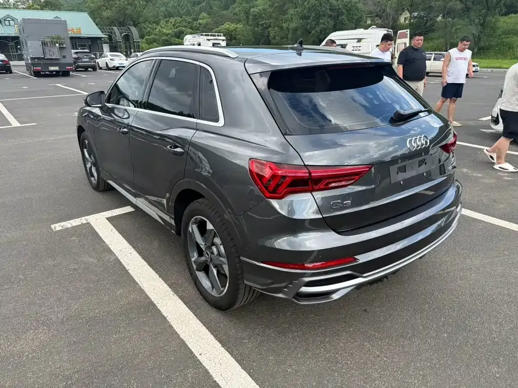 Audi Q3 — фото 10