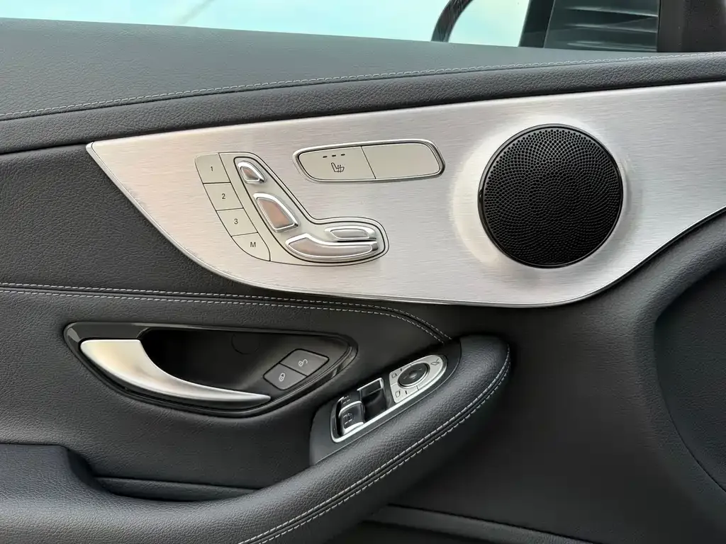 Mercedes-Benz C-Class (Import) — фото 7