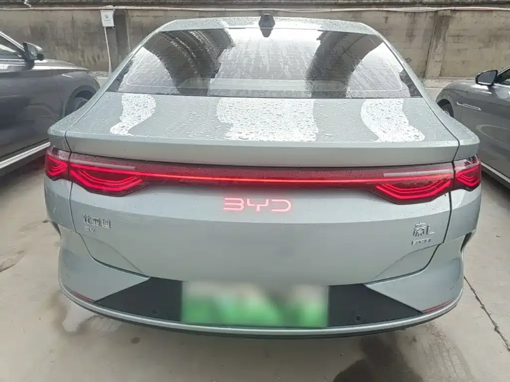 BYD Qin L — фото 9