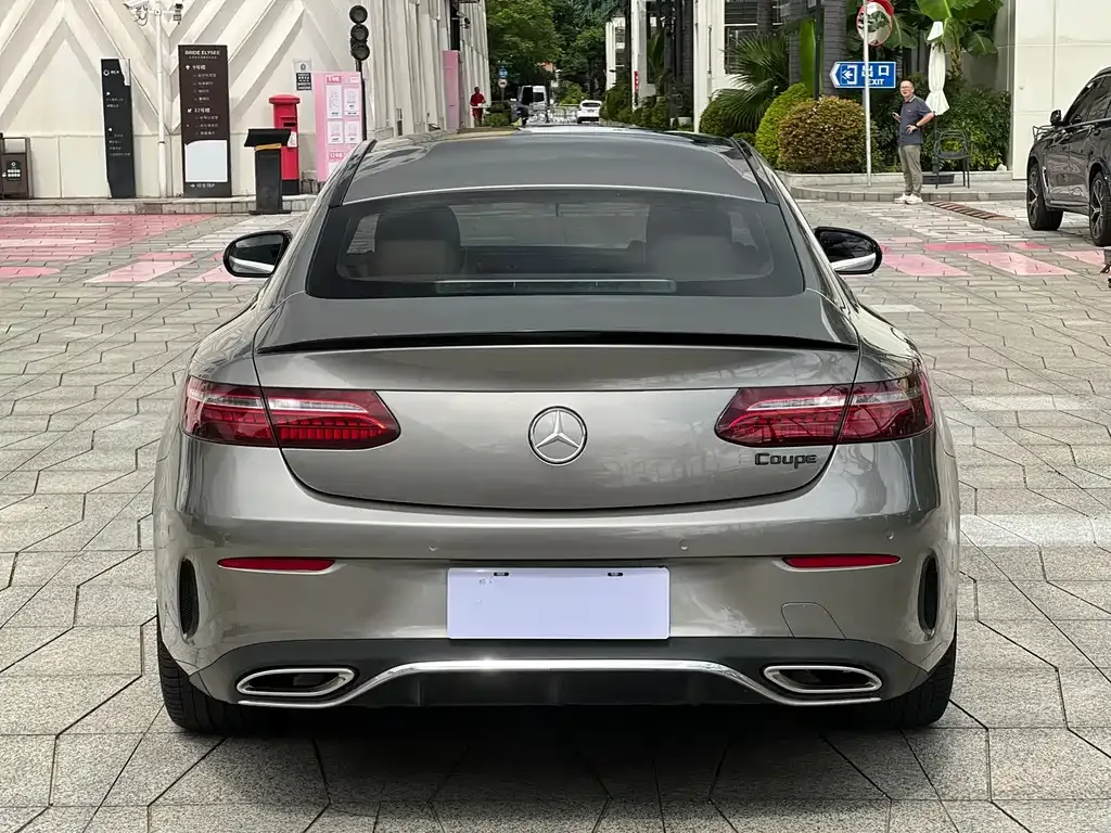 Mercedes-Benz E-Class (Import) — фото 6