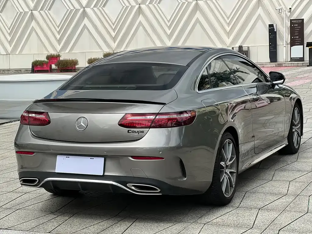 Mercedes-Benz E-Class (Import) — фото 7