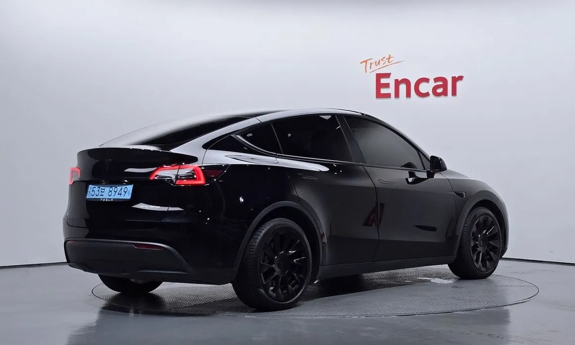 Tesla Model Y — фото 2