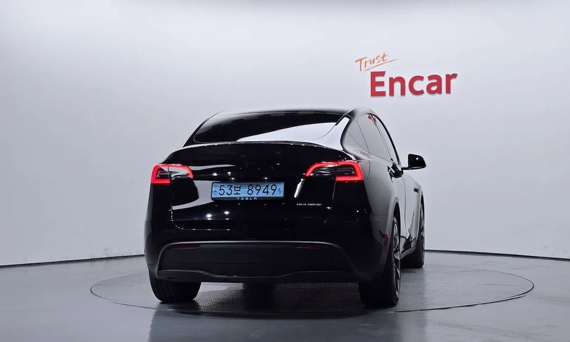 Tesla Model Y — фото 3