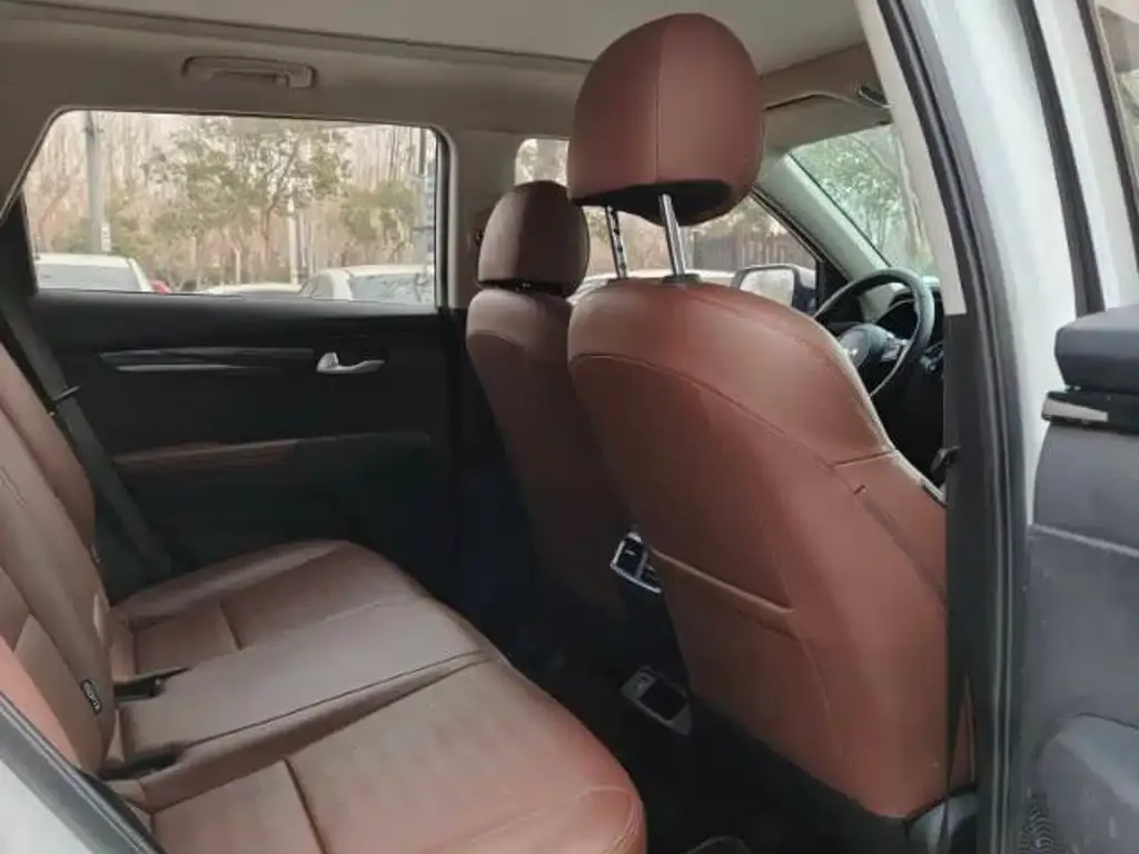 Kia Sportage — фото 9