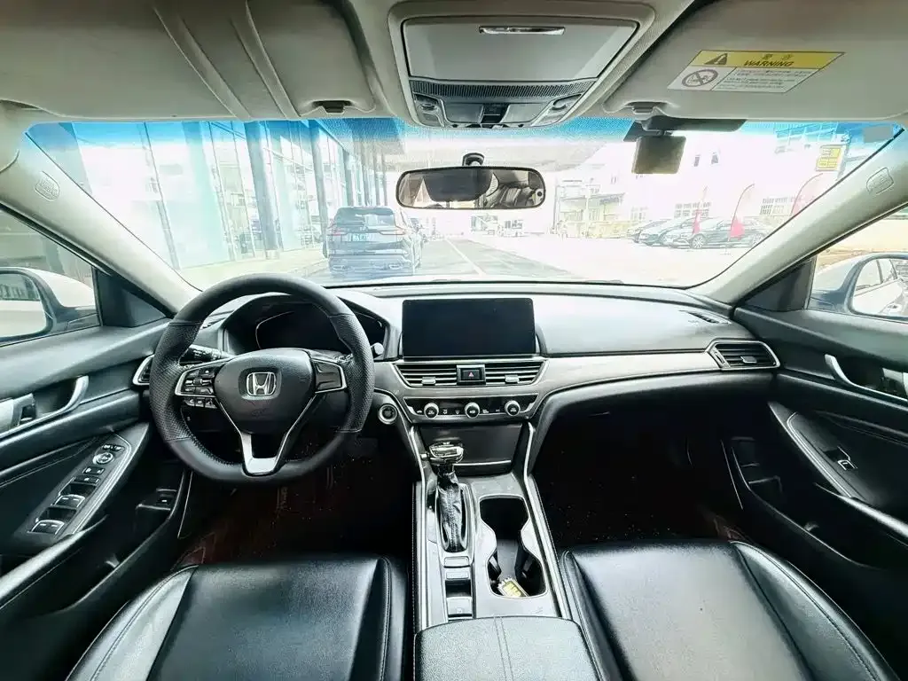 Honda Accord — фото 7