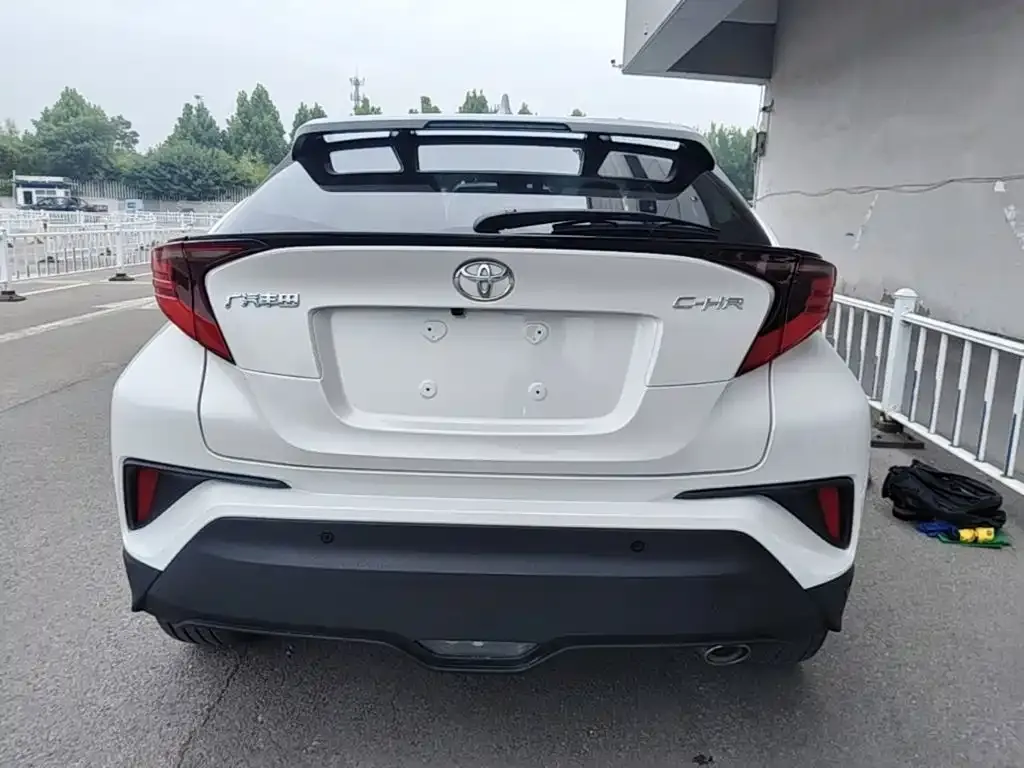 Toyota C-HR — фото 4