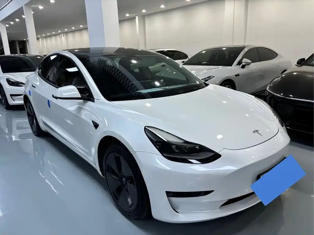 Tesla Model 3 — фото 5