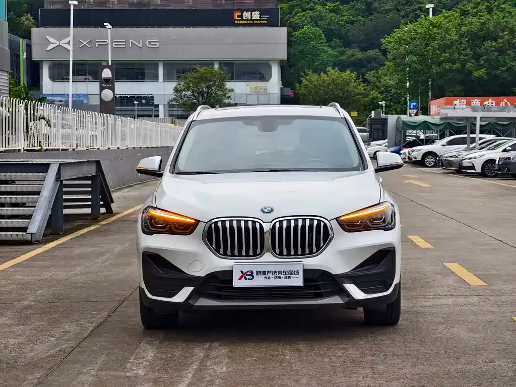 BMW X1 — фото 9
