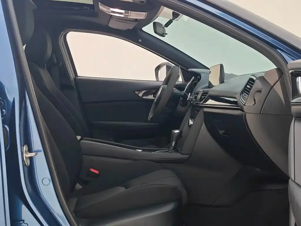 Mazda CX-4 — фото 6