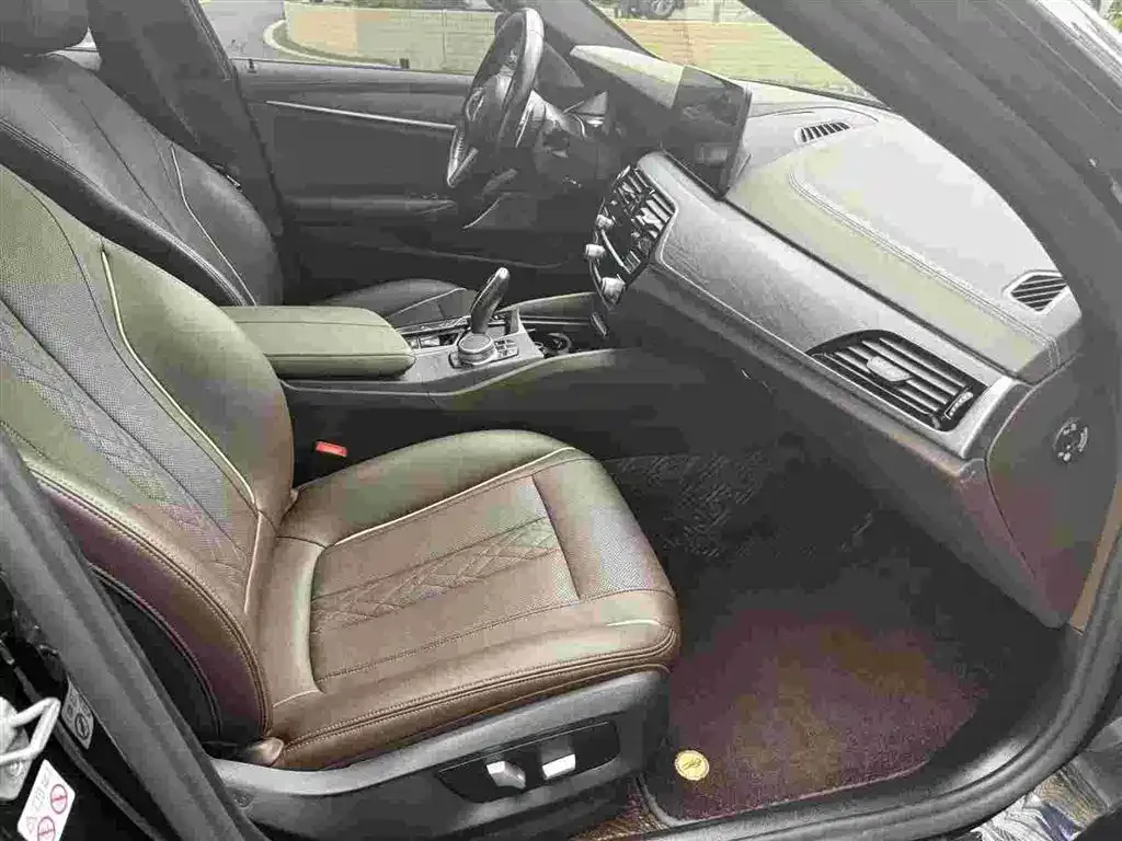 BMW 5 Series — фото 6