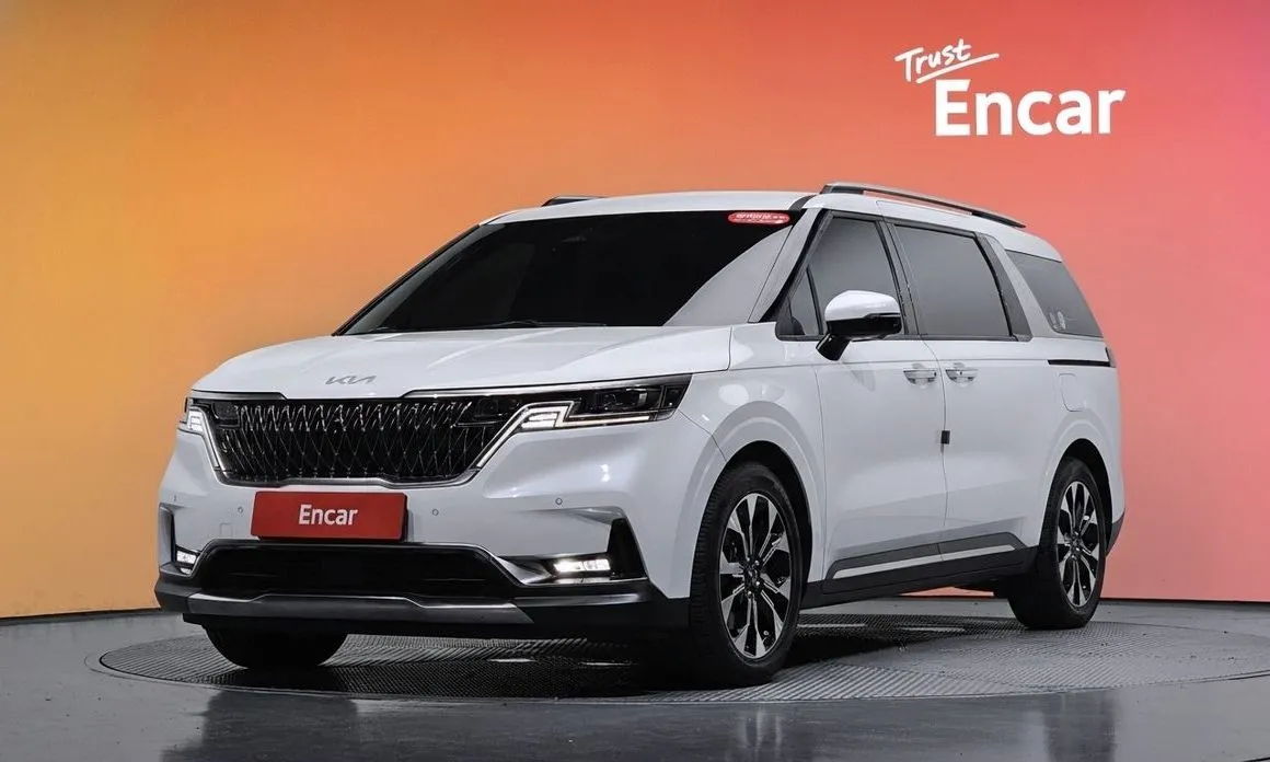 Kia Carnival — фото 1