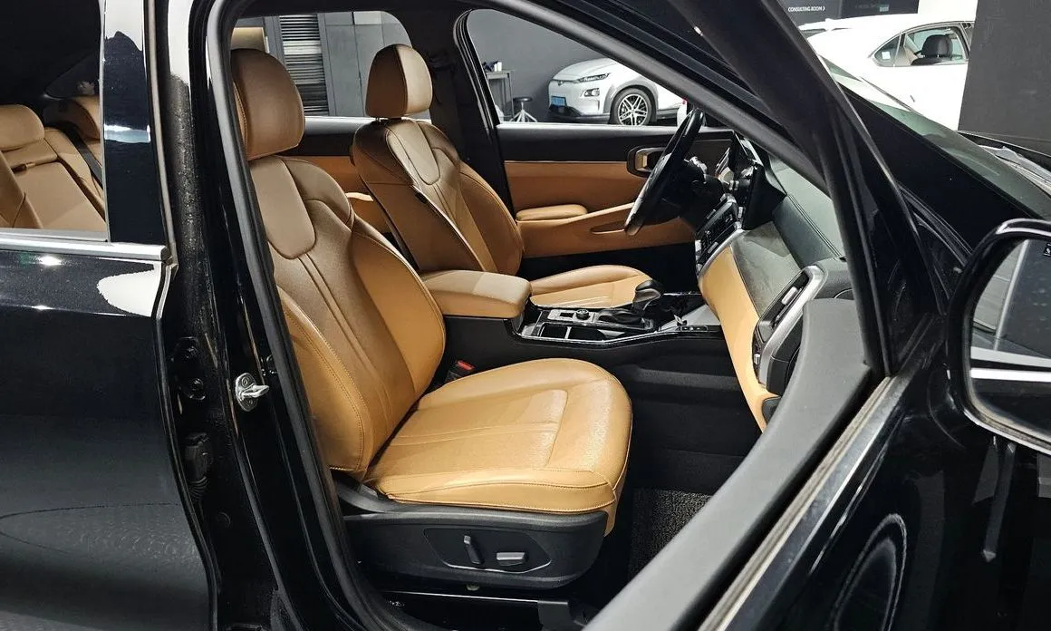 Kia Sorento — фото 9