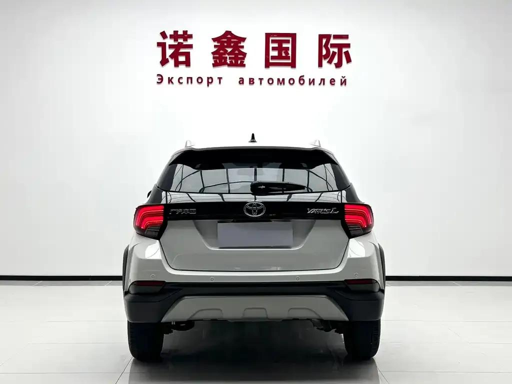 Toyota Yaris L — фото 9
