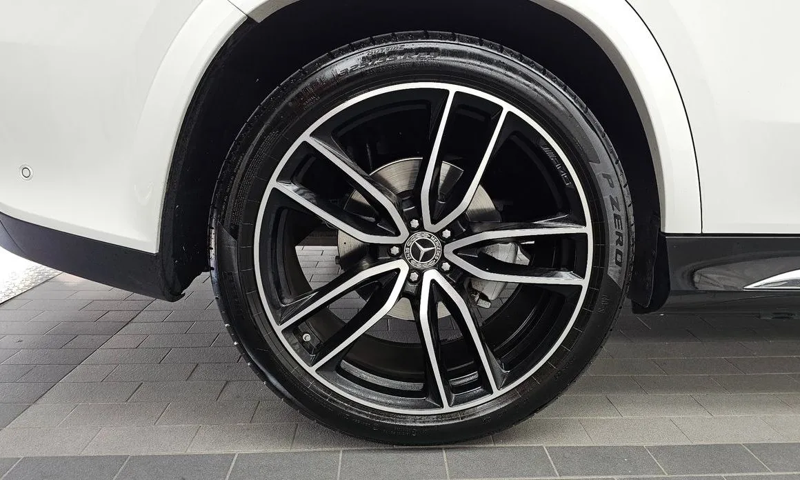 Mercedes-Benz GLS-Class — фото 10