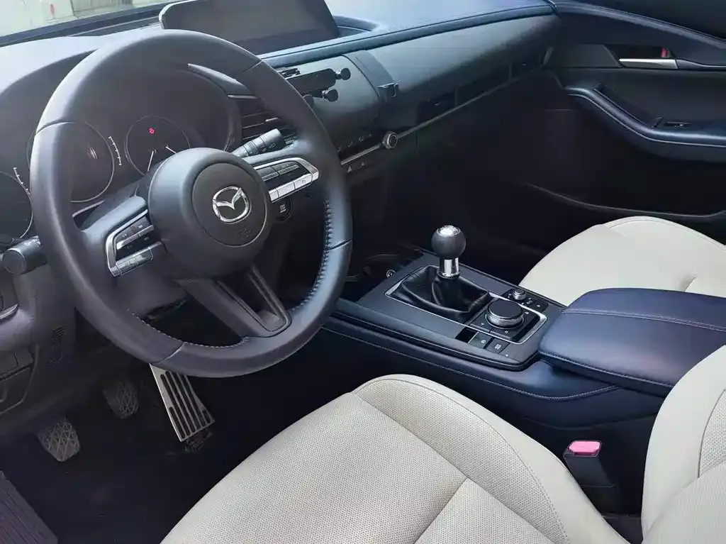 Mazda CX-30 — фото 6
