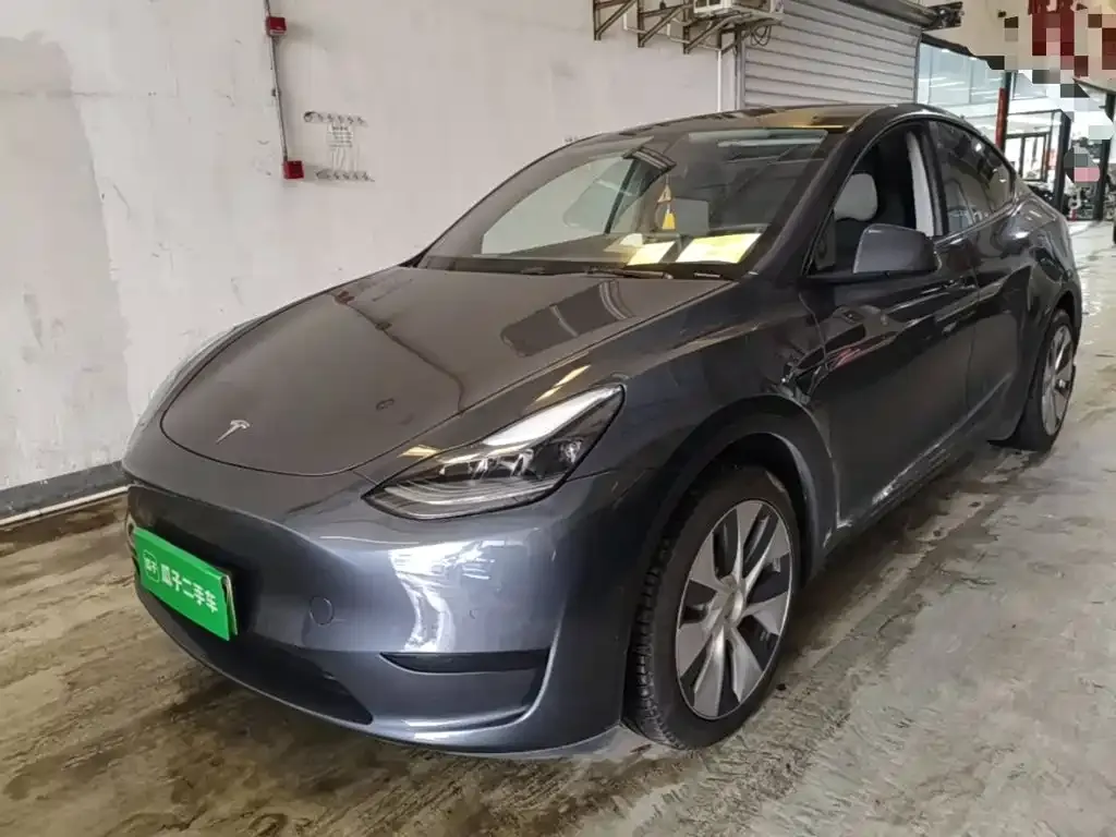 Tesla Model Y — фото 6