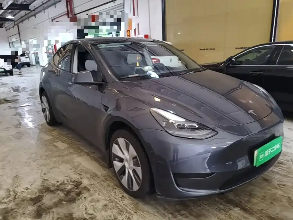 Tesla Model Y — фото 7
