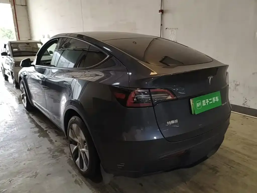 Tesla Model Y — фото 5