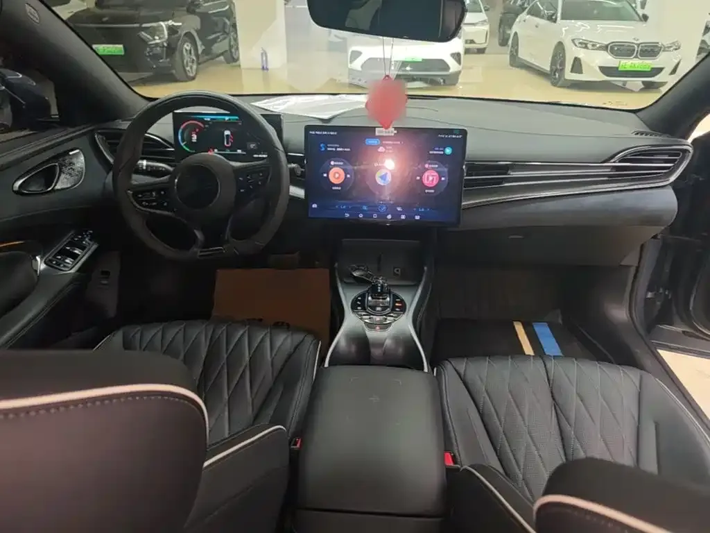 BYD Seal — фото 10