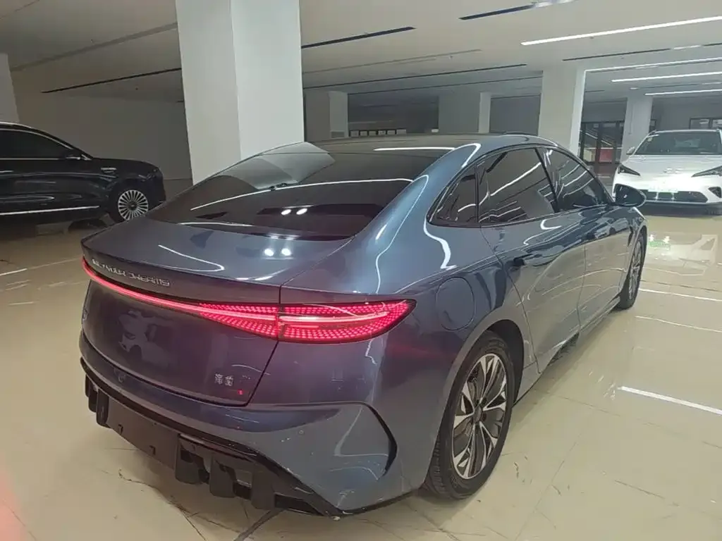BYD Seal — фото 4