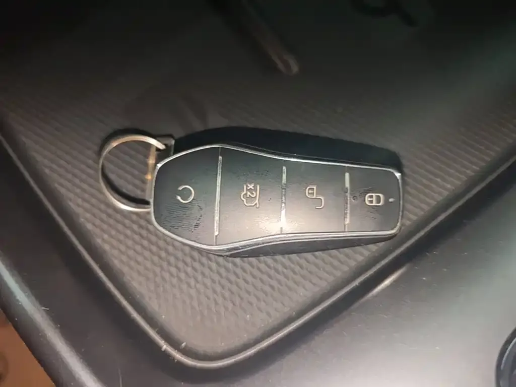 BYD Seal — фото 8