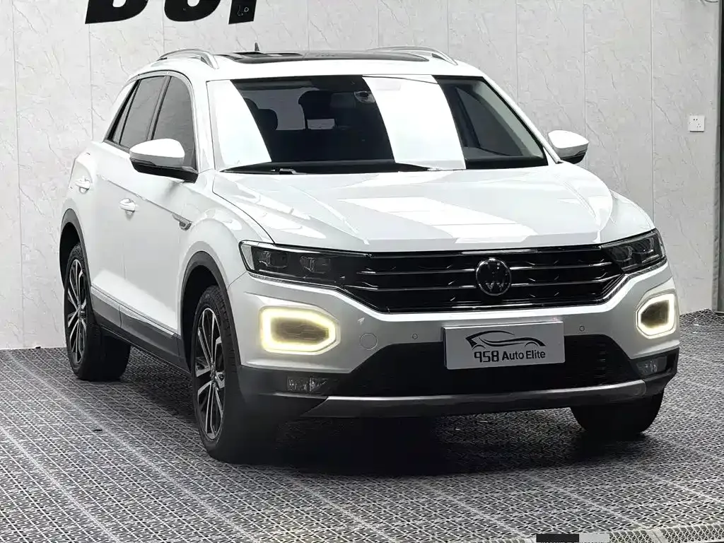 Volkswagen T-Roc — фото 9
