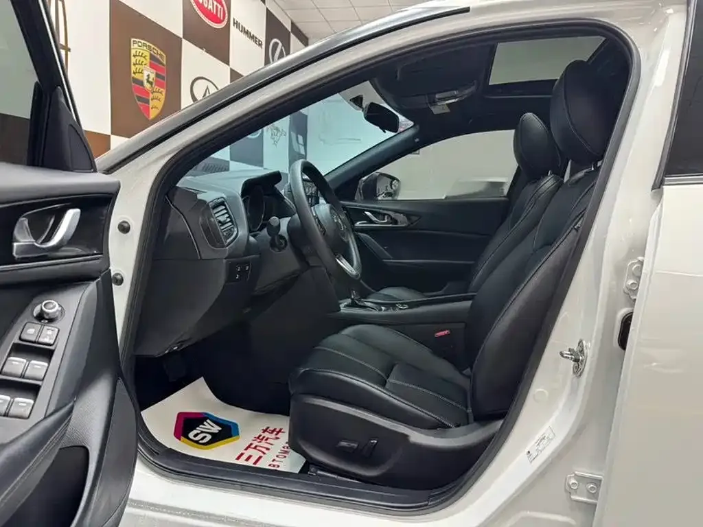 Mazda CX-4 — фото 10